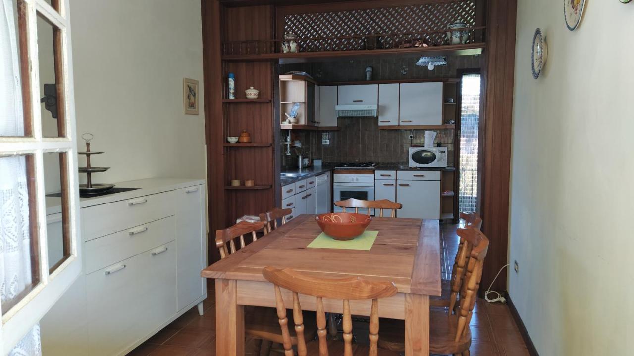 Casa Con Jardin En La Playa De Almieiras Βίλα Fene Εξωτερικό φωτογραφία